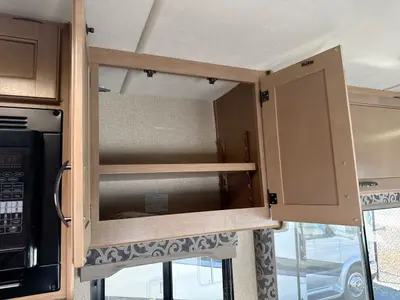 2018 Thor Motor Coach Four Winds photo 21