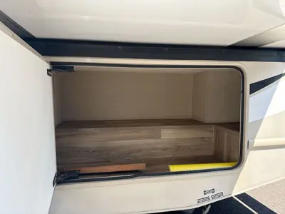 2018 Thor Motor Coach Four Winds photo 15