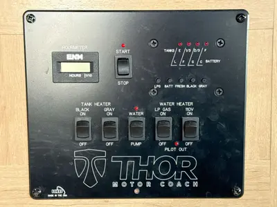 2018 Thor Motor Coach Four Winds photo 22