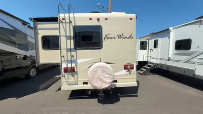 2018 Thor Motor Coach Four Winds photo 10