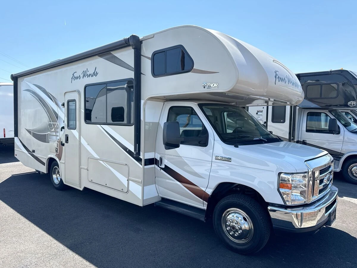 2018 Thor Motor Coach Four Winds exterior