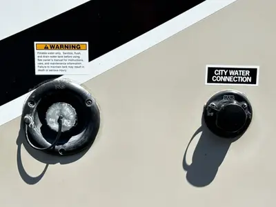 2018 Thor Motor Coach Four Winds photo 18