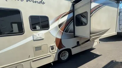 2018 Thor Motor Coach Four Winds photo 8