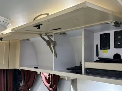 2019 Pleasure Way Lexor photo 35