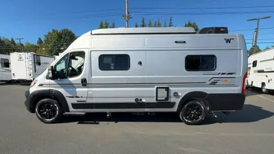 2027 Winnebago Solis photo 9
