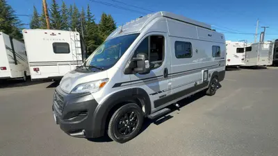 2027 Winnebago Solis photo 8