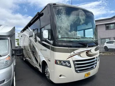 Used 2017 Thor Motor Coach Miramar 33.5