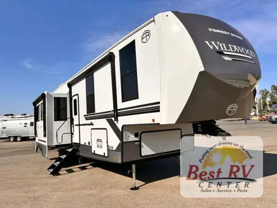 New 2027 Forest River Wildwood Heritage Glen 376FAM