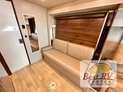 2025 Winnebago Navion photo 36