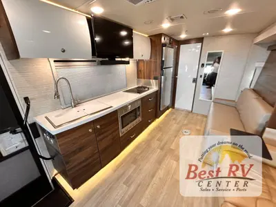 2025 Winnebago Navion photo 20