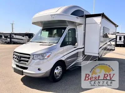 2025 Winnebago Navion photo 7