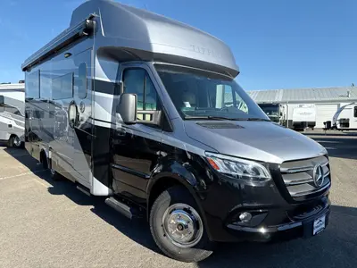 2026 Tiffin Motorhomes Wayfarer photo 3