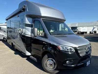New 2026 Tiffin Motorhomes Wayfarer 25XLW
