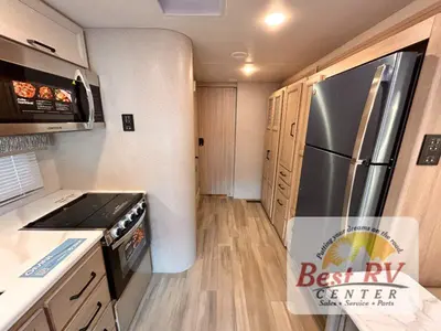 2027 Thor Motor Coach Omni Trail photo 34