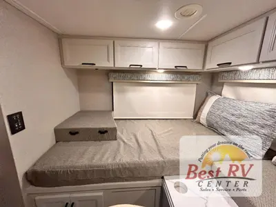 2027 Thor Motor Coach Omni Trail photo 49