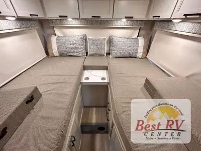 2027 Thor Motor Coach Omni Trail photo 47