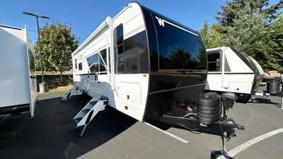 2026 Winnebago Thrive photo 3