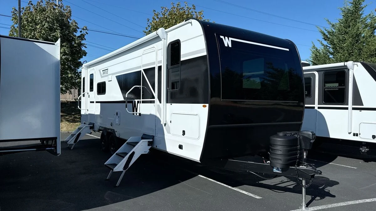 2026 Winnebago Thrive exterior