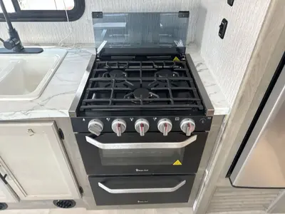 2022 Coachmen Freelander photo 14