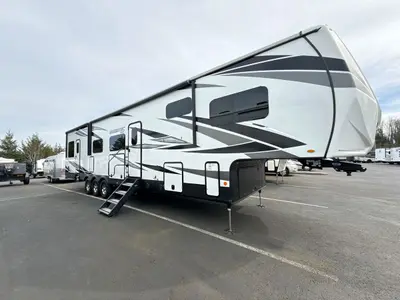 2020 Jayco Seismic photo 3