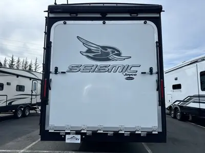 2020 Jayco Seismic photo 8