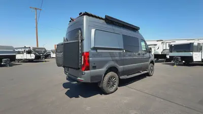 2026 Remote Vans Oasis Series photo 9