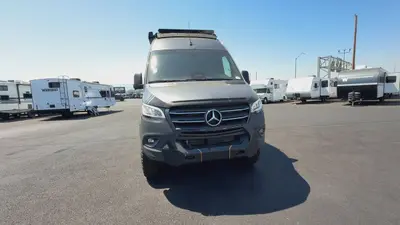 2026 Remote Vans Oasis Series photo 4
