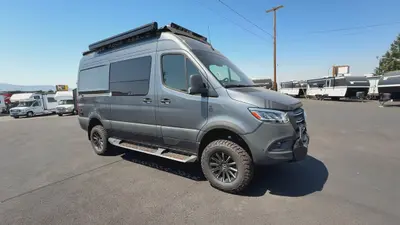 2026 Remote Vans Oasis Series photo 3