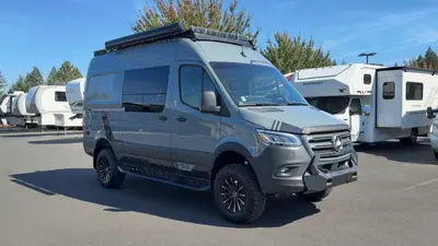2026 Remote Vans Oasis Series photo 7