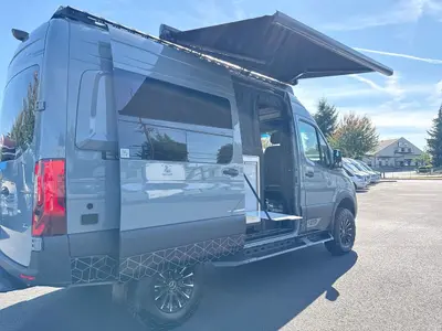 2026 Remote Vans Oasis Series photo 22