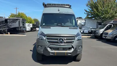 2026 Remote Vans Oasis Series photo 8