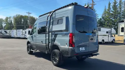2026 Remote Vans Oasis Series photo 11