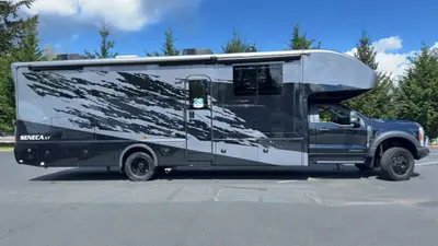 2026 Jayco Seneca photo 5