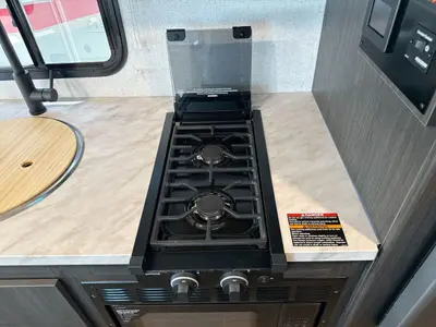 2027 Winnebago Suncruiser photo 12