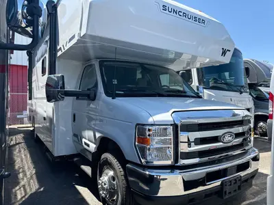 New 2027 Winnebago Suncruiser 24GG