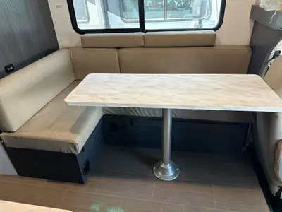 2027 Winnebago Suncruiser photo 20