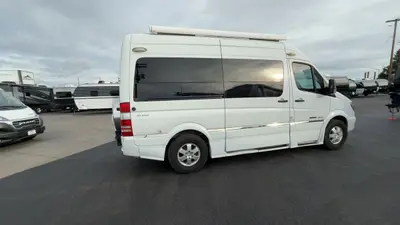 2017 Roadtrek SS Agile photo 9