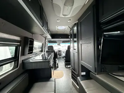 2017 Roadtrek SS Agile photo 29