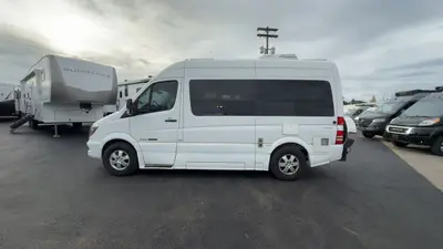 2017 Roadtrek SS Agile photo 6