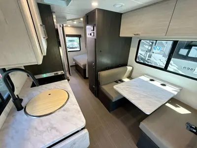 2027 Winnebago Suncruiser photo 16