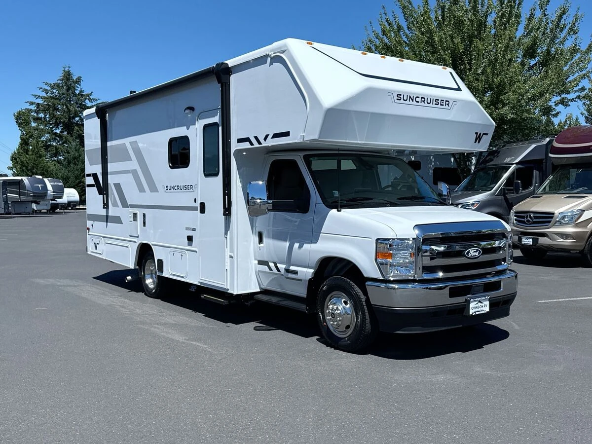 2027 Winnebago Suncruiser exterior