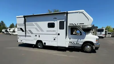 2027 Winnebago Suncruiser photo 6