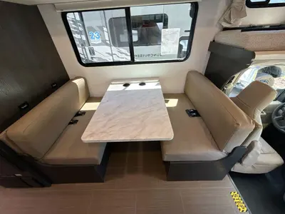 2027 Winnebago Suncruiser photo 42