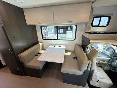 2027 Winnebago Suncruiser photo 17