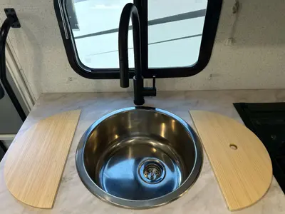 2027 Winnebago Suncruiser photo 36