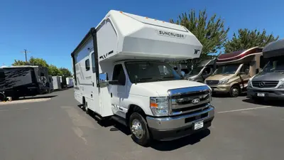 2027 Winnebago Suncruiser photo 7