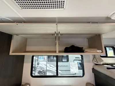 2027 Winnebago Suncruiser photo 27