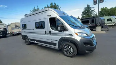 2027 Winnebago Solis photo 6