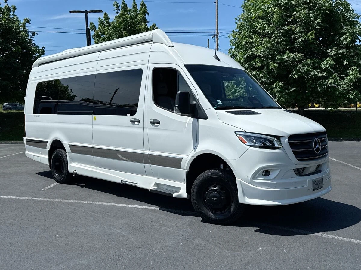 2027 Grech RV Vacanza-ion exterior