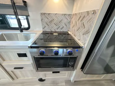 2023 Forest River Sunseeker photo 38